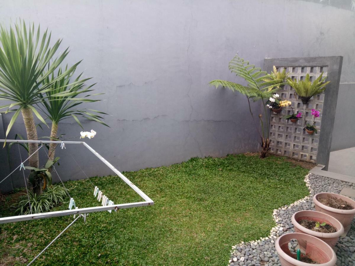 Syariah Cileunyi, Timur Rumah liburan *